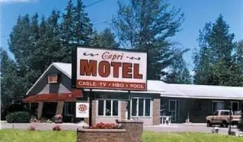 Capri Motel 5